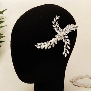 Exquisite bridal hair clip with silver crystal leaves and marquise rhinestones design