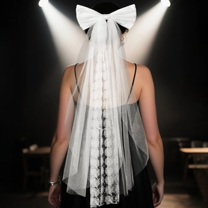 Élégant Voile de Mariée avec Nœud en Satin Blanc et Broderie de Rose en Dentelle Barrette en Tulle pour Mariage Femme
