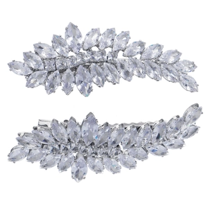 Eleganti fermagli per capelli a piuma argento con zirconi a taglio marquise su bianco