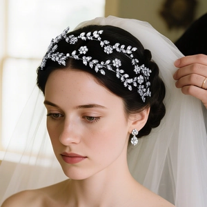 Serre-tête de Mariage de Luxe en Alliage d'Argent Cristal Floral Feuille Bijoux de Cheveux Avec Épingles pour Mariée Fête