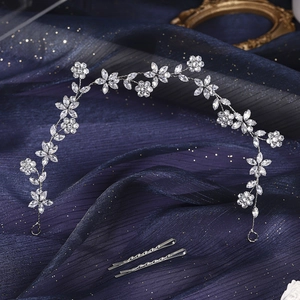 Serre-tête de mariée élégant avec fleurs en cristal et pinces à cheveux assorties