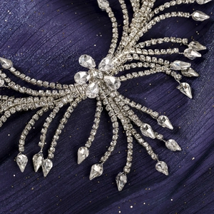 Lussuoso copricapo da sposa argento con frange di strass e pendenti in cristallo