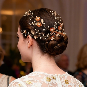 Vigne de Cheveux de Mariée Fait Main Pince à Cheveux Fleur Künstliche Perle Accessoire Mariage Or Coiffe Branche Femme