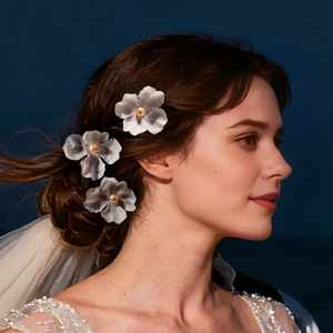 Dreiteiliges Set weiße Blüten-Haarnadeln mit Perlen für Braut- und Hochzeitsfrisuren