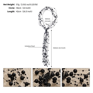 Detail showing dimensions and layered structure of a 57g black imitation pearl necklace