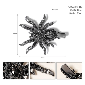 Detailed size map of spider hair clip showing rhinestone inlay and clip dimensions