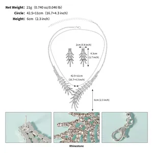 Tableau des tailles et détails du collier en cristal et des boucles d'oreilles