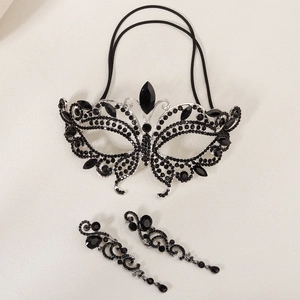 Parure baroque masque papillon en strass noirs et boucles d'oreilles pendantes pour Halloween