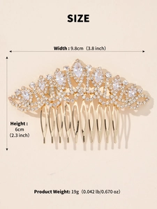 Dettaglio del pettine per capelli in cristallo con larghezza 9,8cm e altezza 6cm in oro