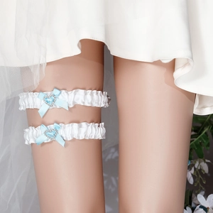 Set giarrettiere sposa in raso bianco con fiocchi azzurri e strass a forma di cuore