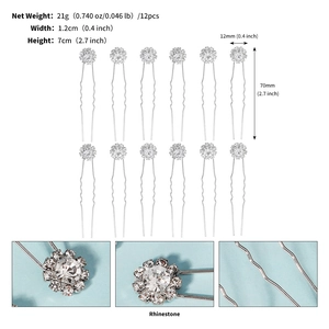Détail de 12 épingles à cheveux à fleurs en strass argentés avec design antidérapant