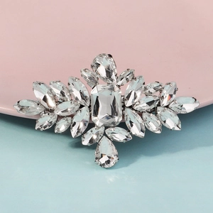 Pince à cheveux élégante en argent avec cristaux géométriques et pierre rectangulaire