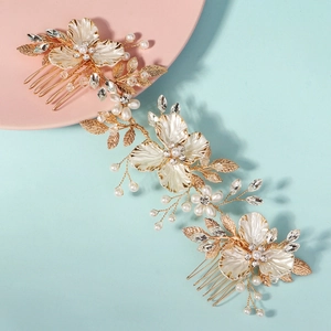 Peigne à cheveux de mariée avec feuilles dorées, fleurs blanches et perles pour mariages