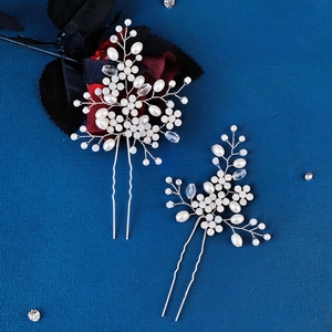Set d'épingles à cheveux de mariée avec perles blanches et cristaux au design élégant