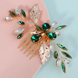 Peigne à cheveux de mariée doré avec cristaux émeraude, pierres d'opale et feuilles en émail