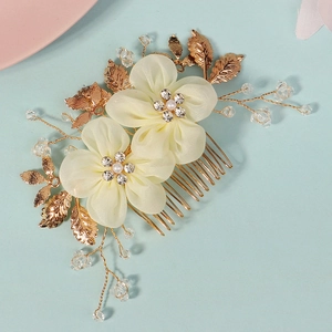 Peigne à cheveux de mariée avec fleurs en tissu crème et cristaux pour mariages