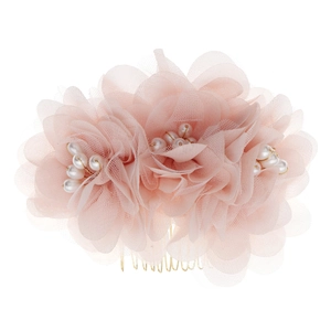 Peigne à cheveux élégant avec fleurs en résille rose et perles blanches sur base dorée pour mariée