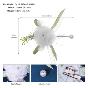 Macro detail of bridal corsage with dimensions 13.5x8.5cm and 9g weight specifications