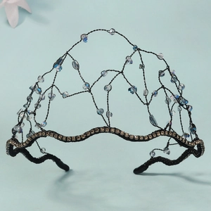 Diadème en maille fait main avec perles de cristal irisées et strass bleus sur fil noir