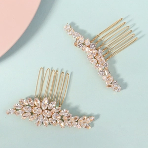 Peigne à cheveux de mariée luxe avec zircons brillants sur monture dorée élégante
