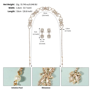 Détails des dimensions et de la texture en strass de cet ensemble de chaîne à cheveux