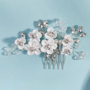 Peigne à cheveux de mariée fait main avec fleurs en céramique et perles en cristal