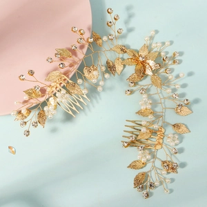 Vite per capelli da sposa dorata con foglie, perle e strass su doppia base di pettine