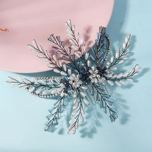 Peigne à cheveux de mariée fait main avec cristaux bleus et perles pour mariages