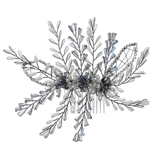 Peigne à cheveux de mariée fait main avec cristaux bleus et perles sur fil de métal argent