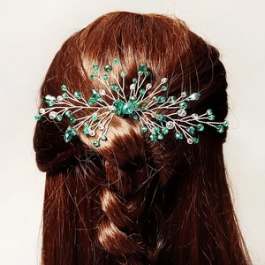 Pettine per capelli da sposa argento con cristalli verde smeraldo su capelli rossi