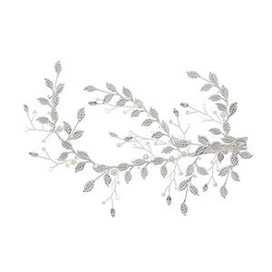 Détail d'un accessoire de cheveux mariage en argent avec perles et fil d'alliage tressé