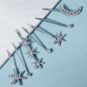 Lot de 7 barrettes à cheveux argentées avec motifs d'étoiles et lune en strass