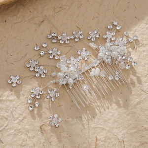 Elegant bridal hair comb with handmade crystal flowers and pearls on silver alloy branch