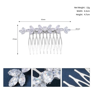 Detailed views of silver hair comb with floral zircon accents and 83mm by 47mm dimensions
