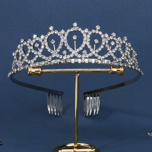 Vintage Silver Alloy Rhinestone Bridal Crown Luxury Heart Tiara With Hair Combs For Wedding Party Banquet Hair Accessories