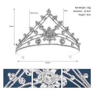 Dettaglio corona barocca con strass, dimensioni diametro 13,5 cm e altezza 8 cm