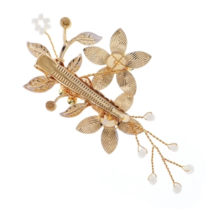 Barrette fleur dorée élégante avec perles blanches et branche en métal pour mariée