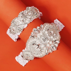 Set di giarrettiere da sposa in pizzo bianco con strass a marquise e perle