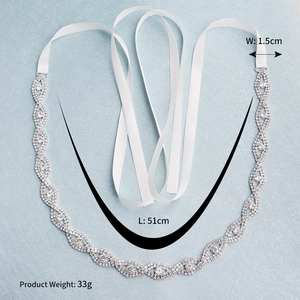 Détail de ceinture de mariée en strass de luxe, largeur 1,5 cm et longueur 51 cm