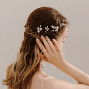 Ensemble d'épingles à cheveux de mariée avec strass scintillants et motifs de fleurs de prunier