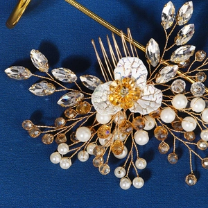 Handmade bridal hair comb with gold wires, crystal beads, pearls and white flowers