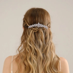 Peigne à Cheveux de Mariée Élégant Avec Motif de Feuille de Zirconia Alliage d'Argent Incrusté de Strass pour Mariage Fête Bijoux Femme
