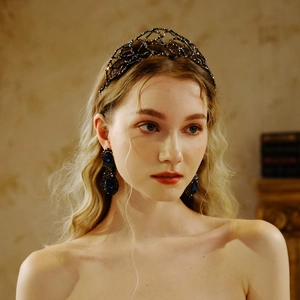 Vintage jewelry set featuring crystal mesh headband and teardrop pendant earrings