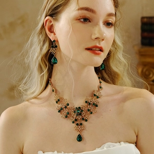 Vintage European Green Rhinestone Flower Hollow Necklace And Earrings Set For Wedding Banquet Bridal Party Women Jewelry