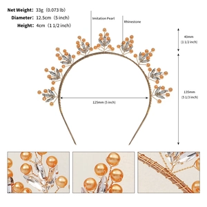 Détails macro d'un serre-tête couronne fait main avec perles et cristaux champagne