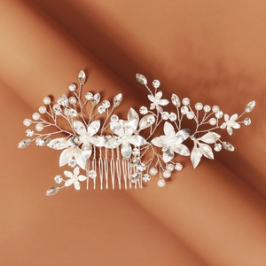 Elegant bridal hair comb with pearls and rhinestones in a silver floral design