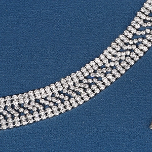 Vintage luxury bridal headband with full rhinestones and elegant silver geometric weave pattern