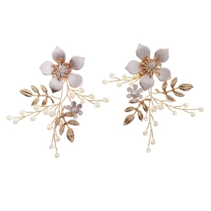 Floral bridal shoe clips with purple metal petals, gold leaves and white pearls