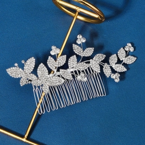 Peigne à cheveux élégant argenté avec strass brillants pour coiffures de mariage mariée