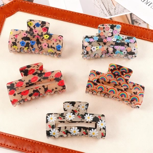 Women Fashion Large Hair Claw Clip Tortoiseshell Resin Hair Accessory With Daisy Rainbow Red Lips Pattern Hair Styling Tool